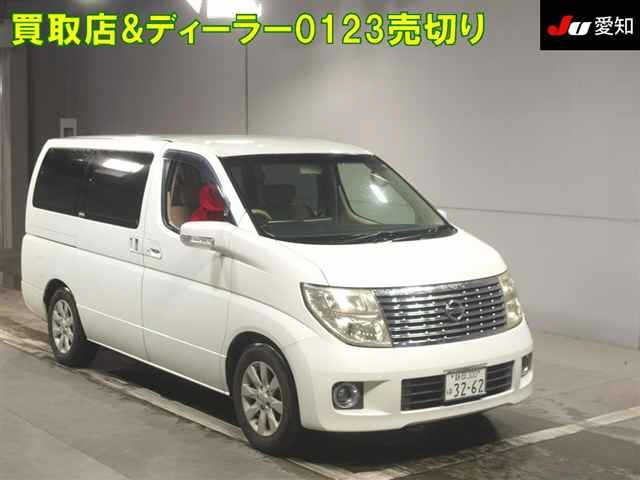 NISSAN ELGRAND — фото