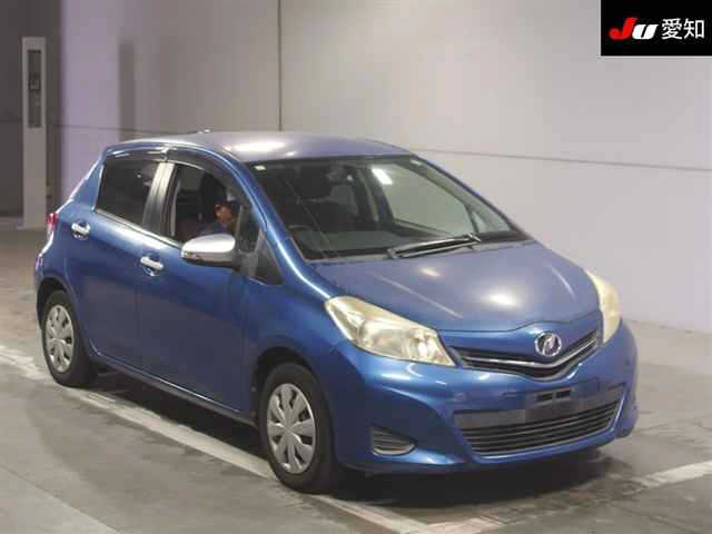 TOYOTA VITZ — фото