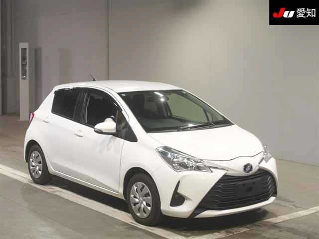 TOYOTA VITZ — фото