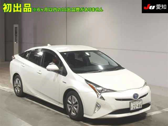 TOYOTA PRIUS — фото