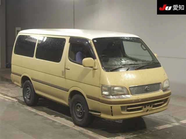 TOYOTA HIACE — фото