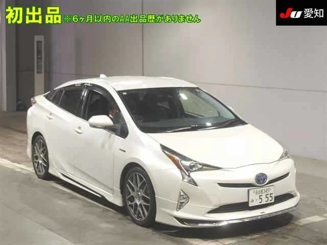 TOYOTA PRIUS — фото