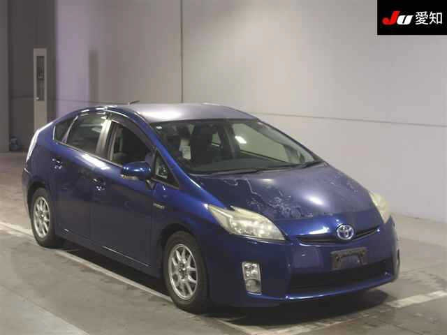TOYOTA PRIUS — фото