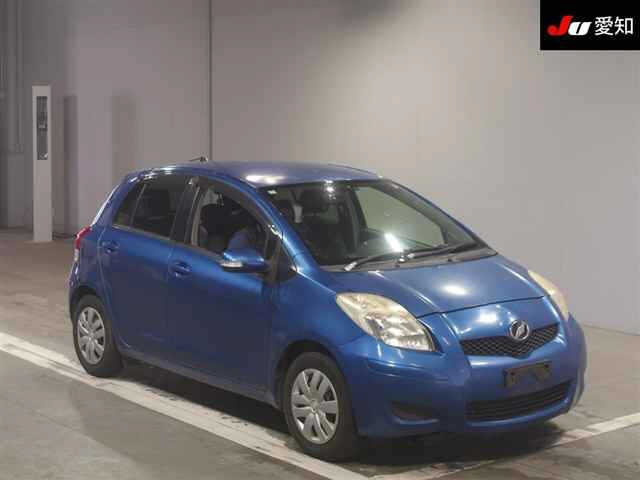 TOYOTA VITZ — фото