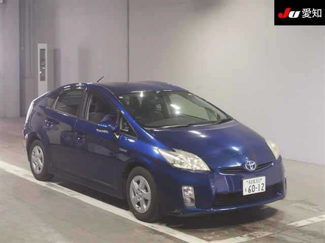 TOYOTA PRIUS — фото