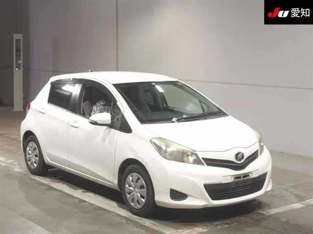 TOYOTA VITZ — фото