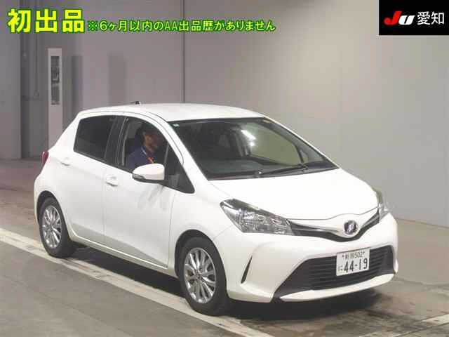 TOYOTA VITZ — фото