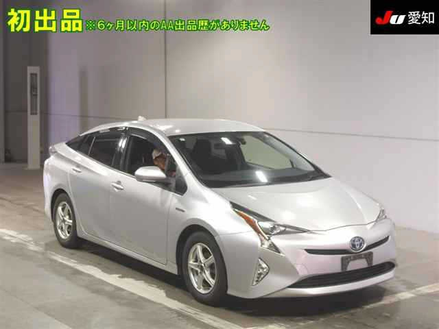 TOYOTA PRIUS — фото