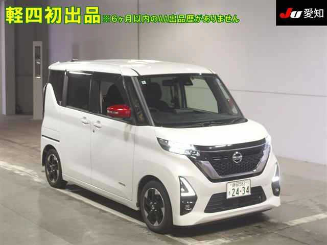 NISSAN ROOX — фото
