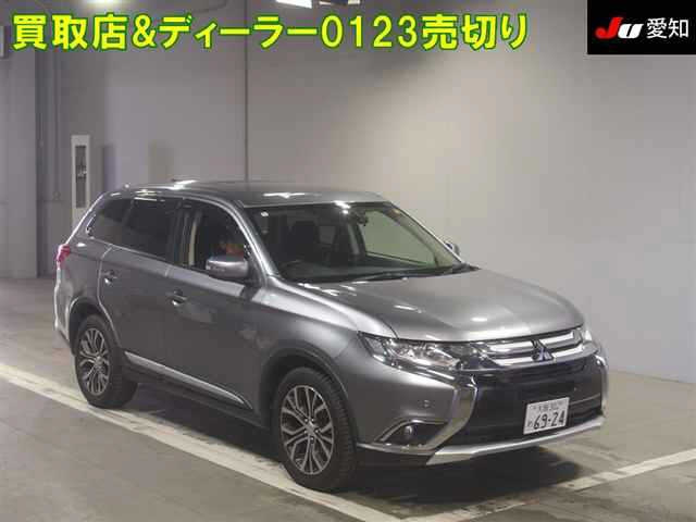 MITSUBISHI OUTLANDER — фото