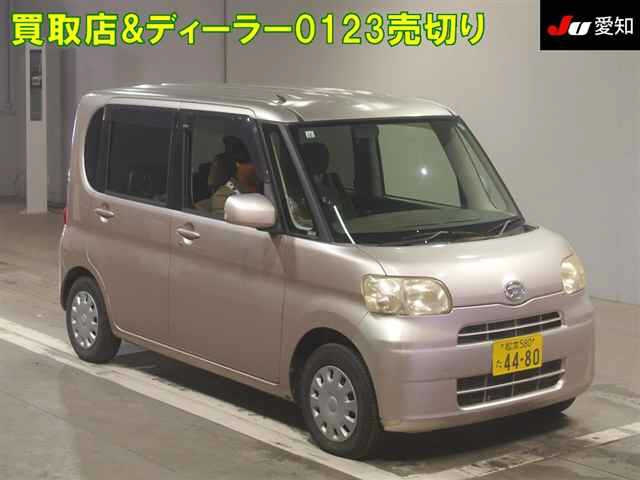 DAIHATSU TANTO — фото