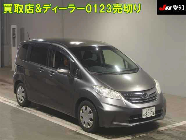 HONDA FREED — фото