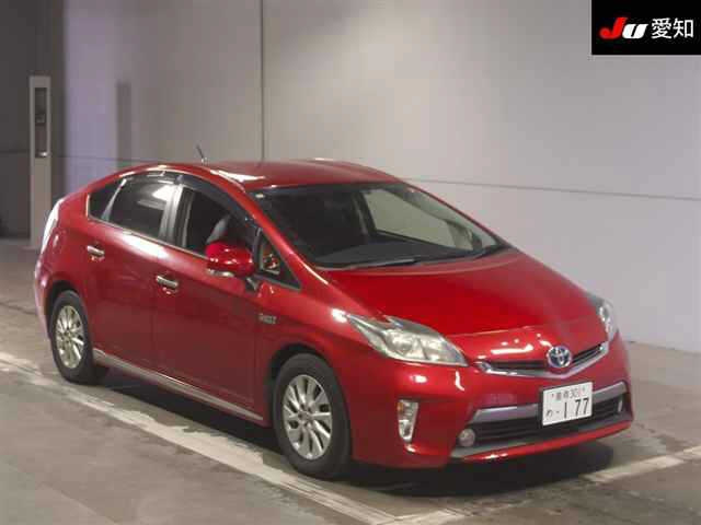 TOYOTA PRIUS — фото