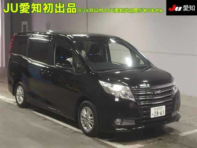 TOYOTA NOAH — фото
