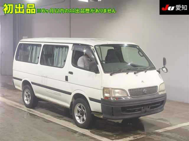 TOYOTA HIACE — фото