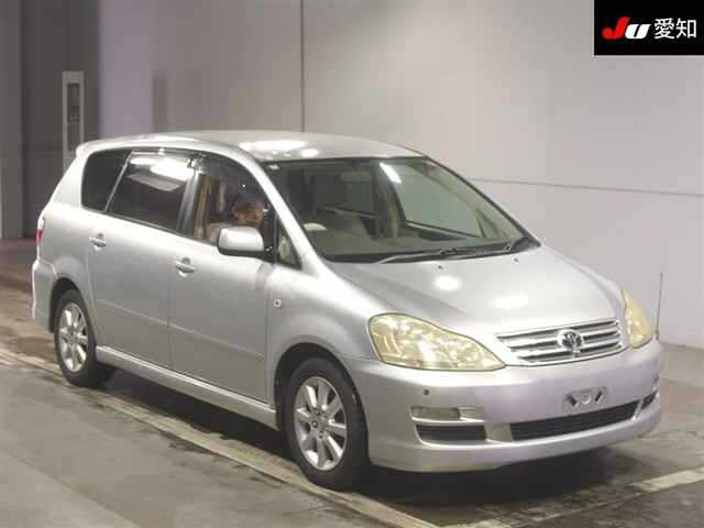 TOYOTA IPSUM — фото