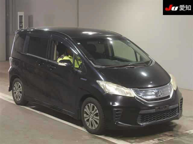 HONDA FREED — фото