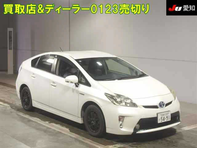 TOYOTA PRIUS — фото