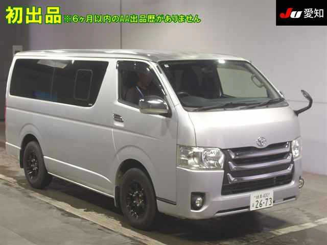 TOYOTA HIACE — фото