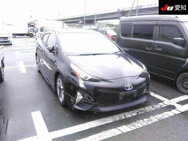 TOYOTA PRIUS — фото