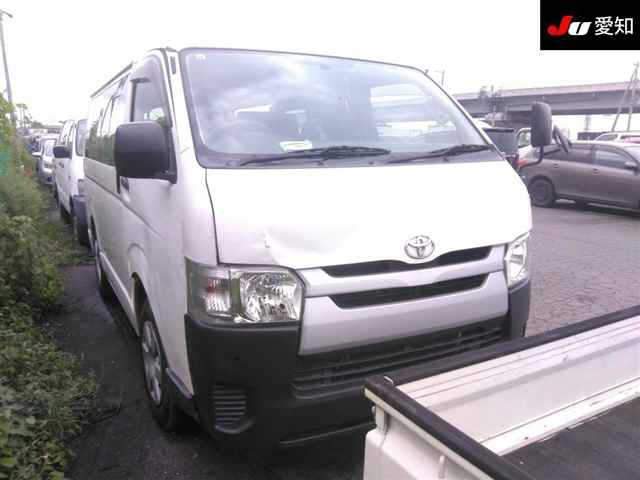 TOYOTA HIACE — фото