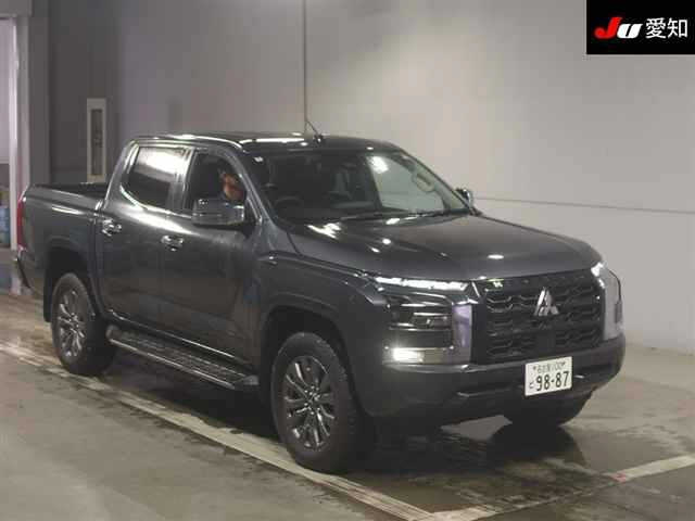 MITSUBISHI TRITON — фото