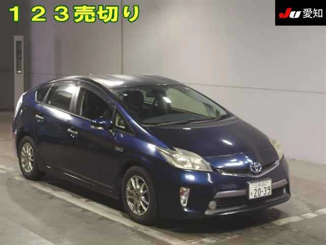 TOYOTA PRIUS — фото