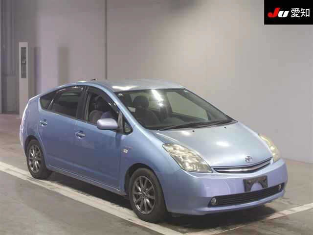 TOYOTA PRIUS — фото