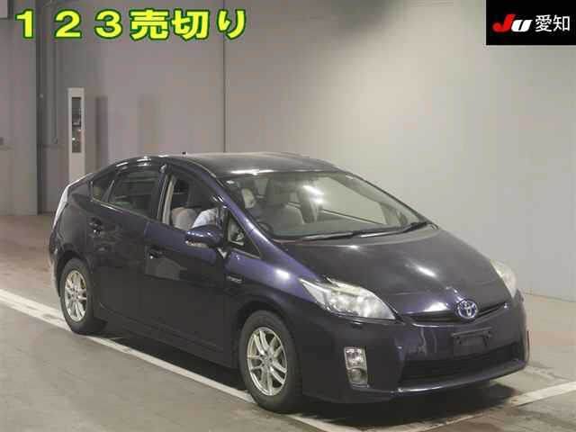 TOYOTA PRIUS — фото