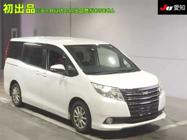 TOYOTA NOAH — фото