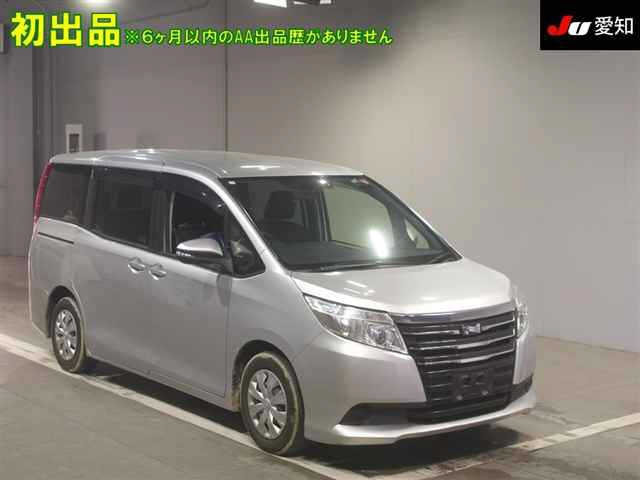 TOYOTA NOAH — фото