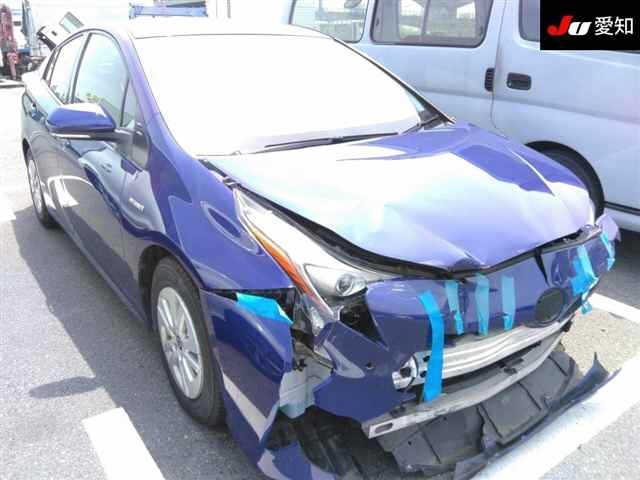 TOYOTA PRIUS — фото