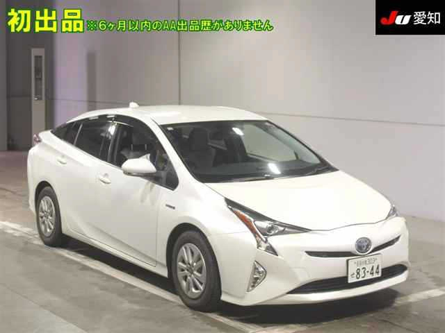 TOYOTA PRIUS — фото