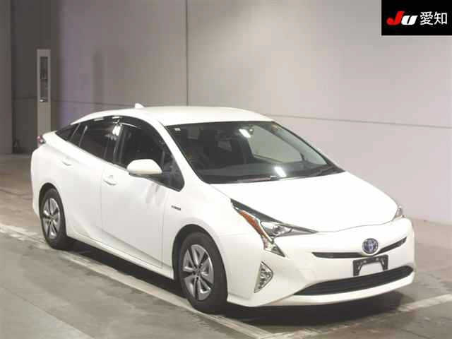 TOYOTA PRIUS — фото