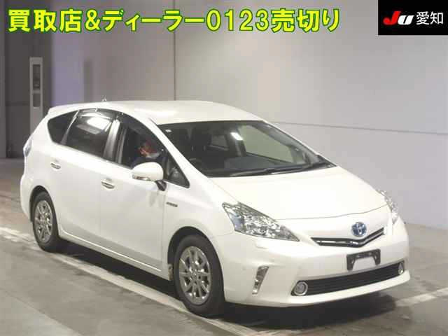 TOYOTA PRIUS — фото