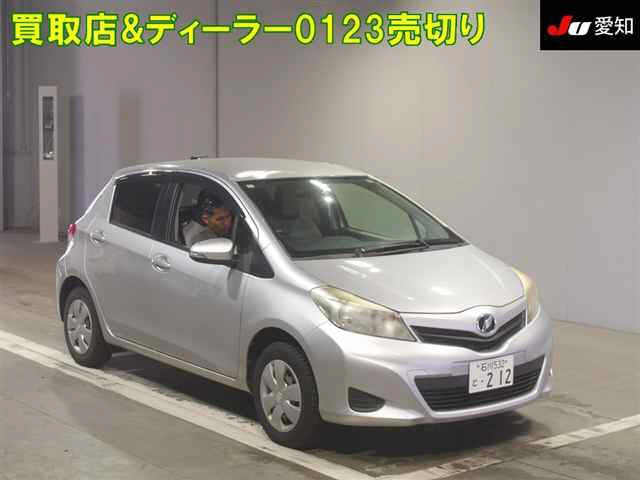 TOYOTA VITZ — фото
