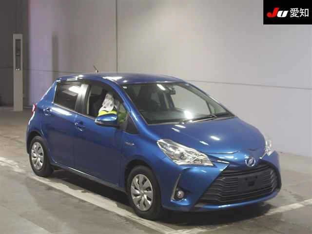 TOYOTA VITZ — фото