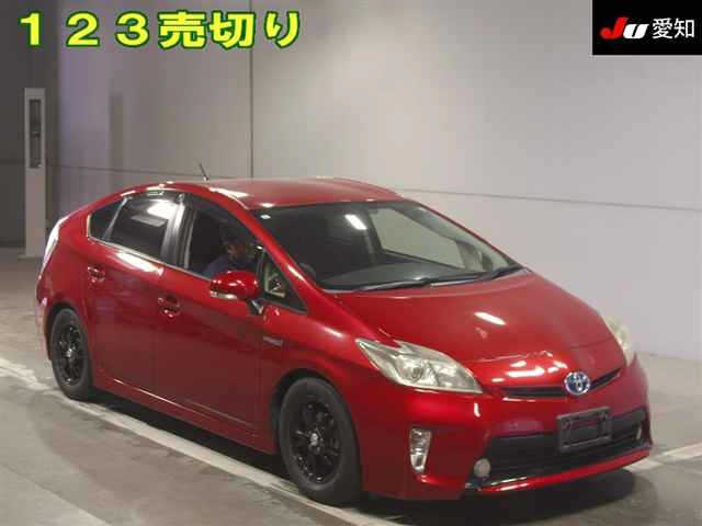 TOYOTA PRIUS — фото