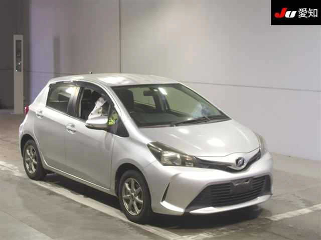 TOYOTA VITZ — фото