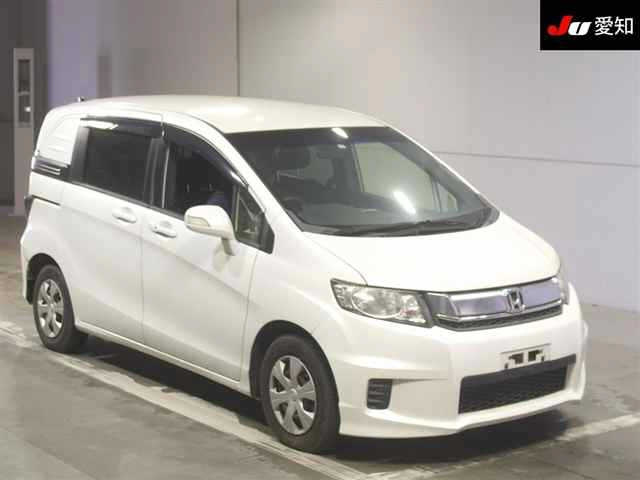 HONDA FREED — фото