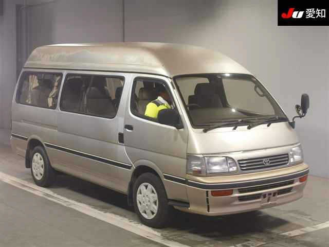 TOYOTA HIACE — фото
