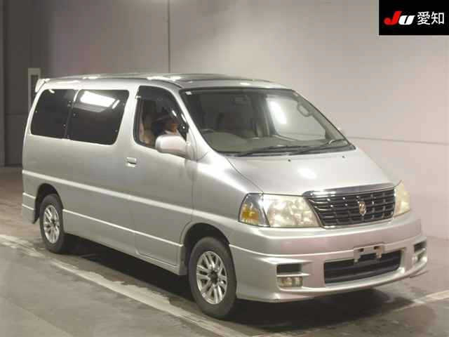 TOYOTA HIACE — фото
