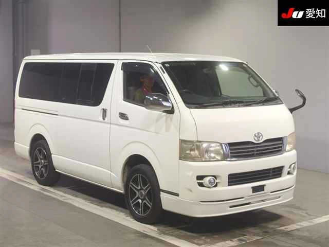 TOYOTA HIACE — фото