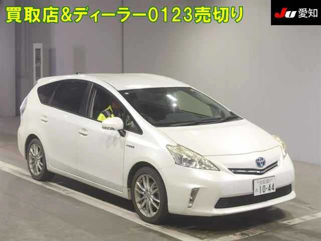 TOYOTA PRIUS — фото