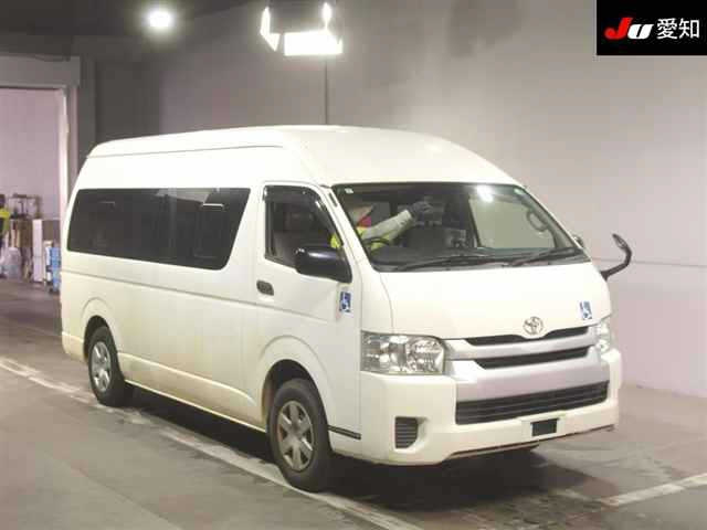 TOYOTA HIACE — фото