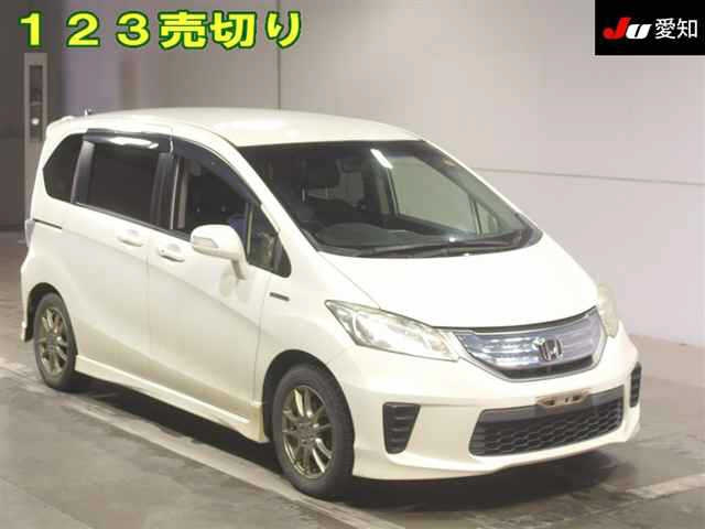 HONDA FREED — фото