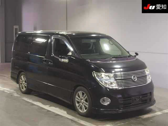 NISSAN ELGRAND — фото
