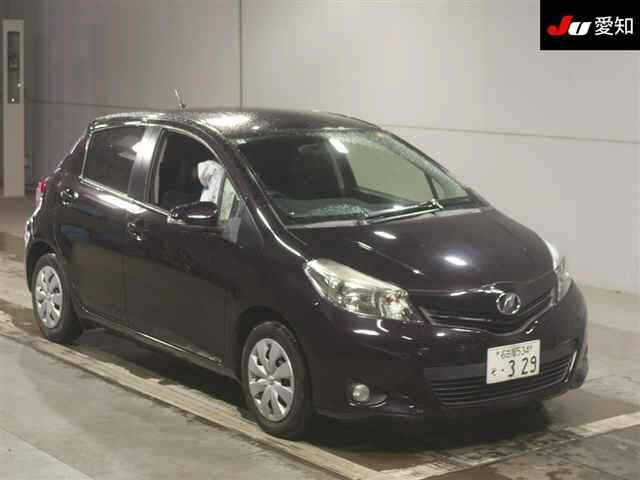 TOYOTA VITZ — фото