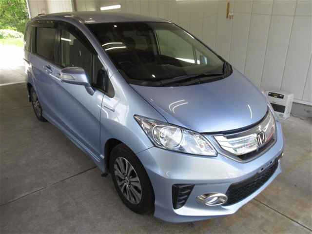 HONDA FREED — фото