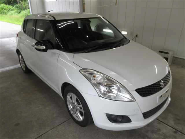 SUZUKI SWIFT — фото